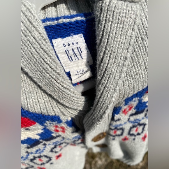 Gap Gnome sweater, 6-12 months - Picture 5 of 5